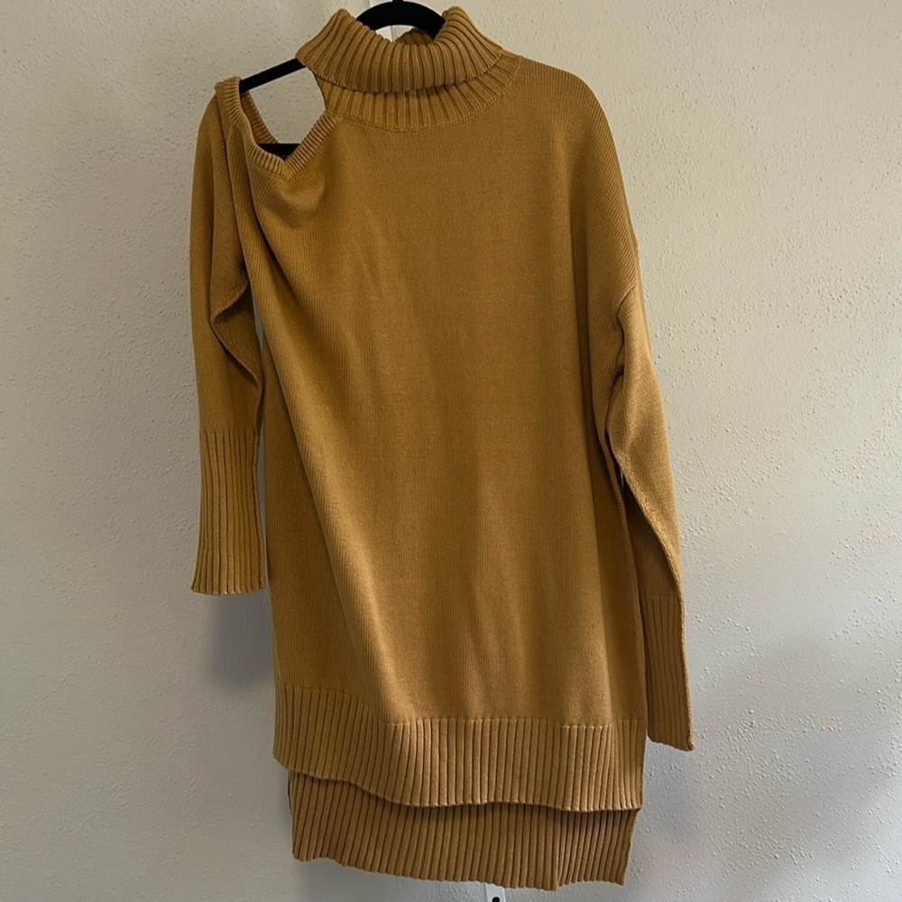 NWT Lita by Ciara khaki cold shoulder sweater dress in size large